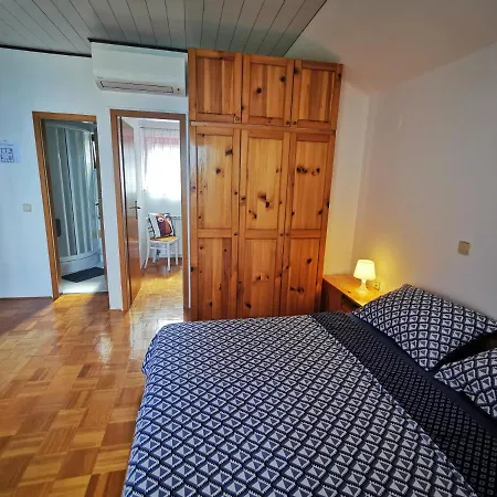 Apartment Franci *
